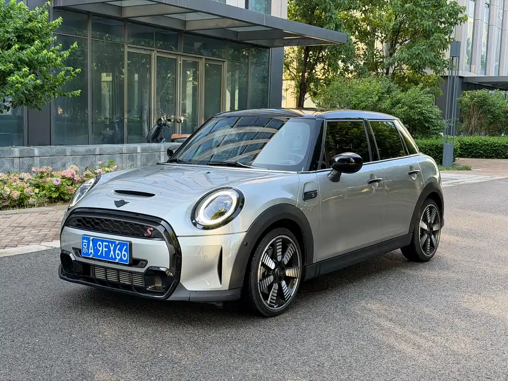 MINI 2023 2.0T COOPER S Artist Five-Door Edition купить на сайте DeffCars