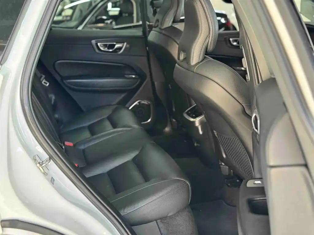 Volvo XC60 2019 T5 Four-wheel Drive Smart Edition National VI купить на сайте DeffCars