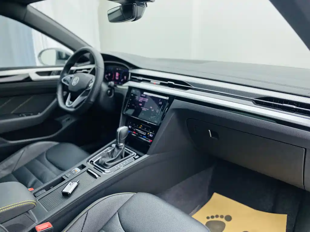 FAW-Volkswagen CC 2023 380TSI eye-catching version купить на сайте DeffCars