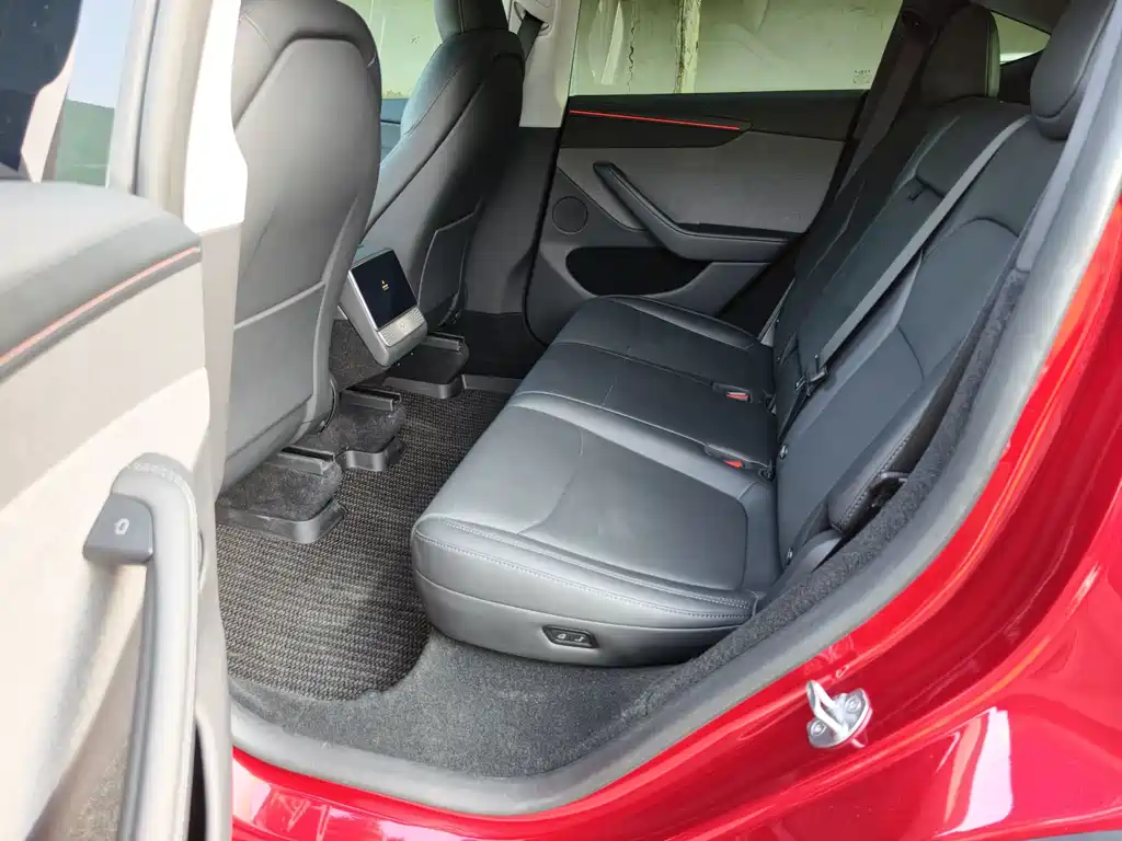 Model Y 2025 rear-wheel drive version купить на сайте DeffCars