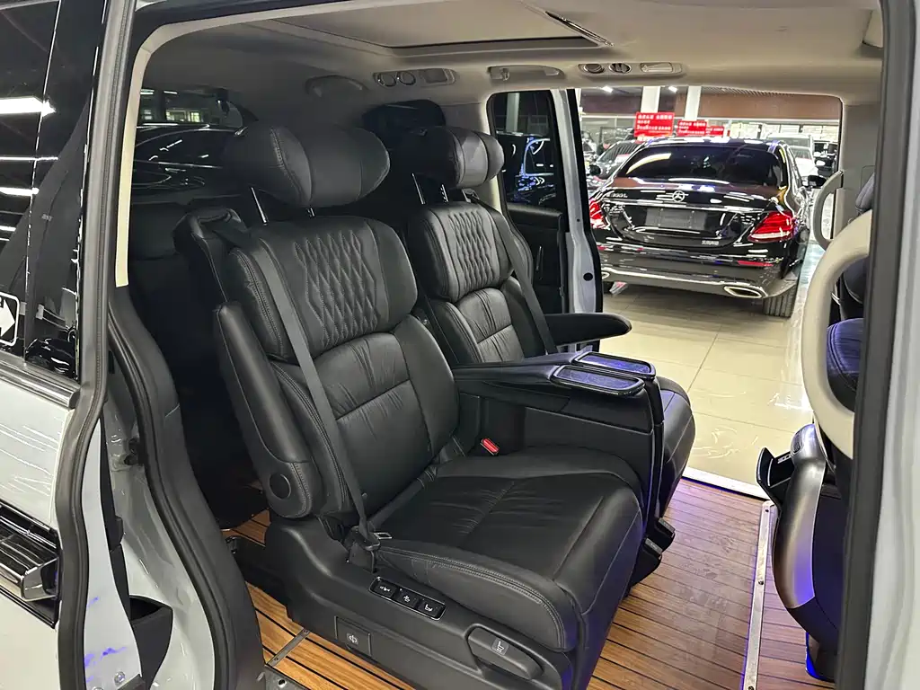 Alison 2024 2.0L e:HEV Deluxe Edition купить на сайте DeffCars