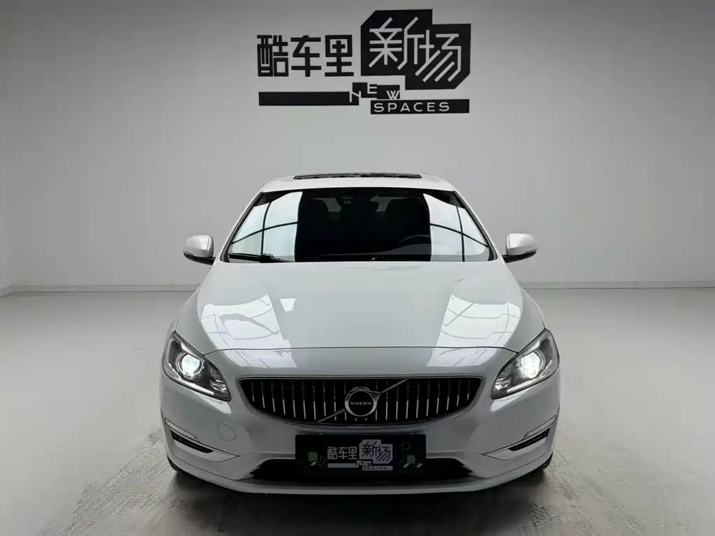Volvo S60 2019 S60L T3 Smart Edition купить на сайте DeffCars