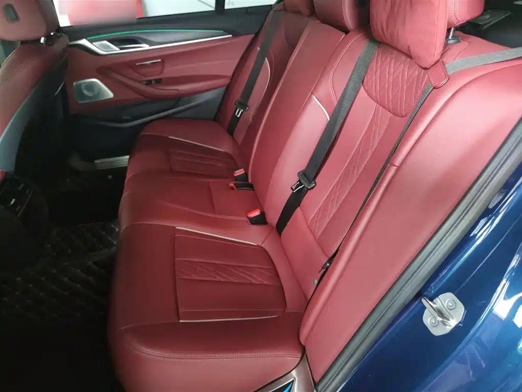 BMW 5 Series 2022 facelift 530Li leading M sports package купить на сайте DeffCars