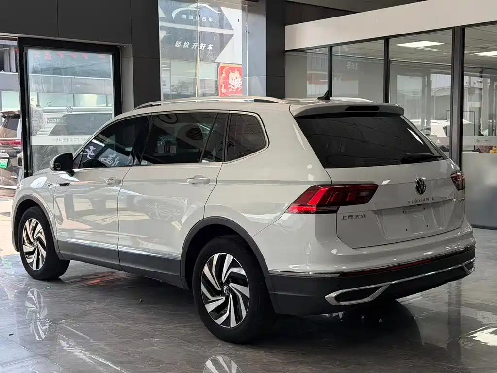 Tiguan L 2023 280TSI automatic two-wheel drive Chaochuang limited edition купить на сайте DeffCars