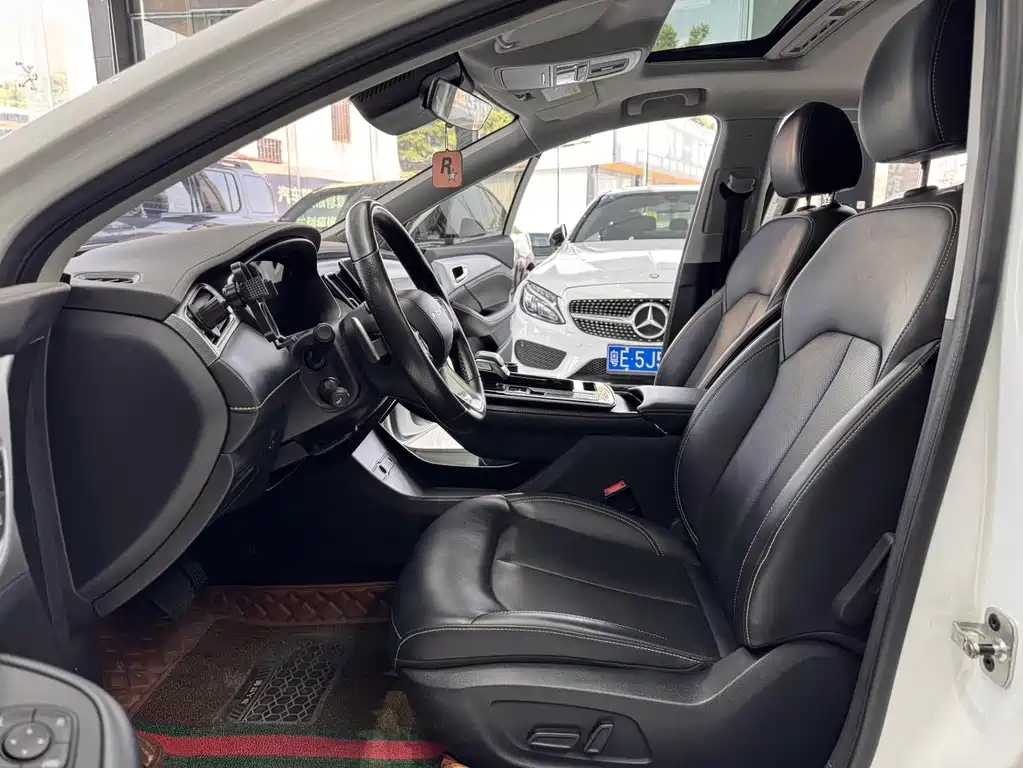 Roewe i6 MAX 2020 300TGI automatic cool smart driving version купить на сайте DeffCars