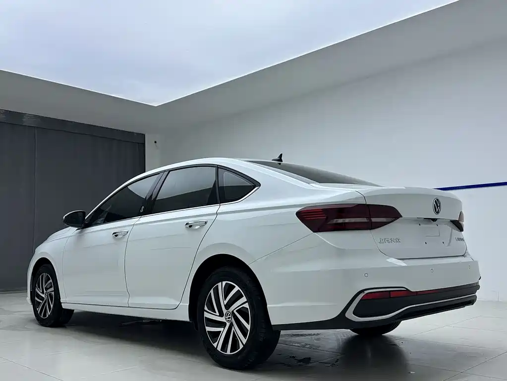 Lavida 2023 1.5L Automatic Starry Sky Five Million Edition купить на сайте DeffCars
