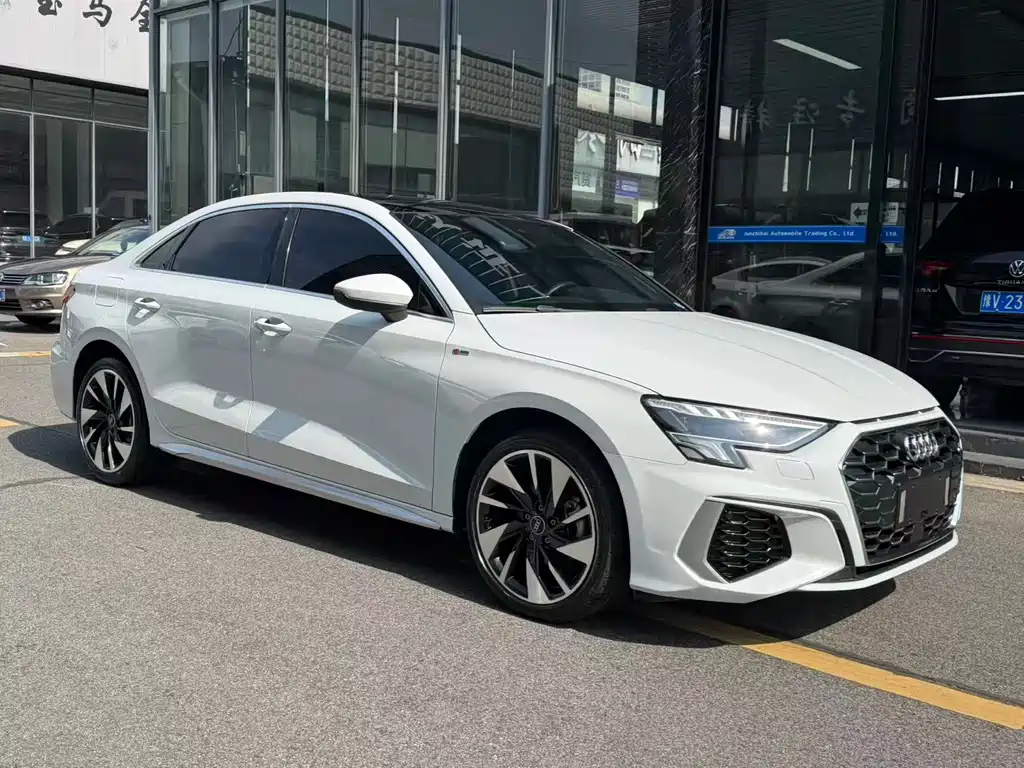 Audi A3 2023 A3L Limousine 35 TFSI Fashionable and Sporty купить на сайте DeffCars