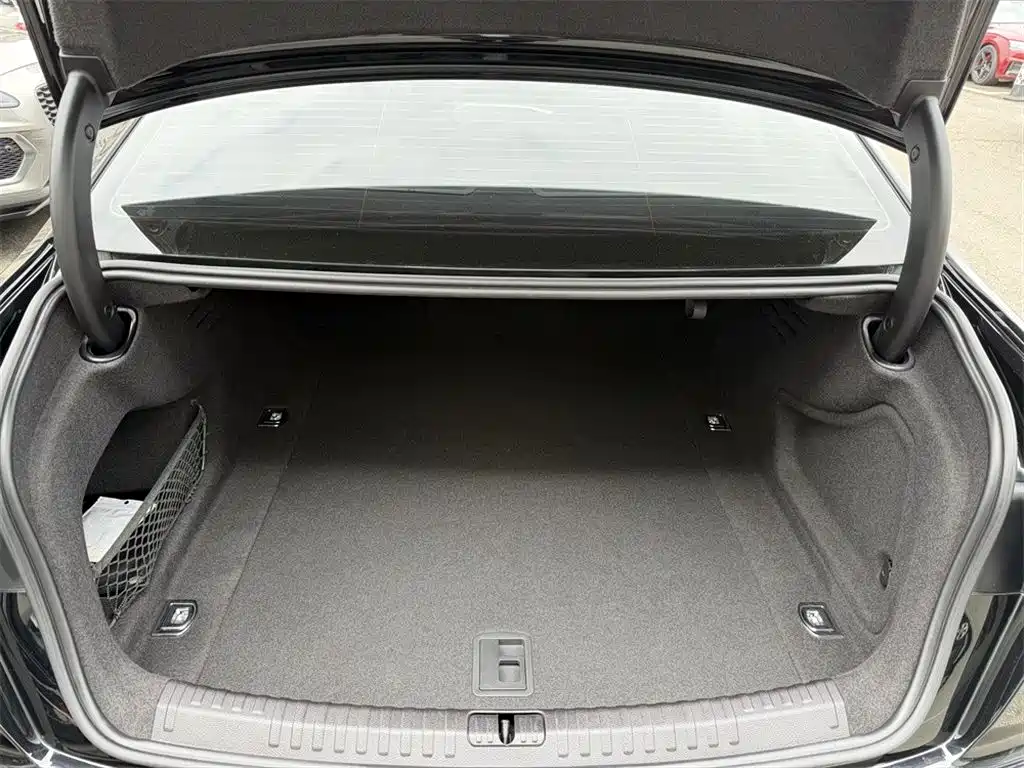 Audi A6L 2022 40 TFSI luxury and elegant model купить на сайте DeffCars