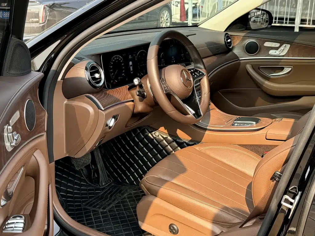 Mercedes-Benz E-Class 2023 E 300 L Fashion купить на сайте DeffCars