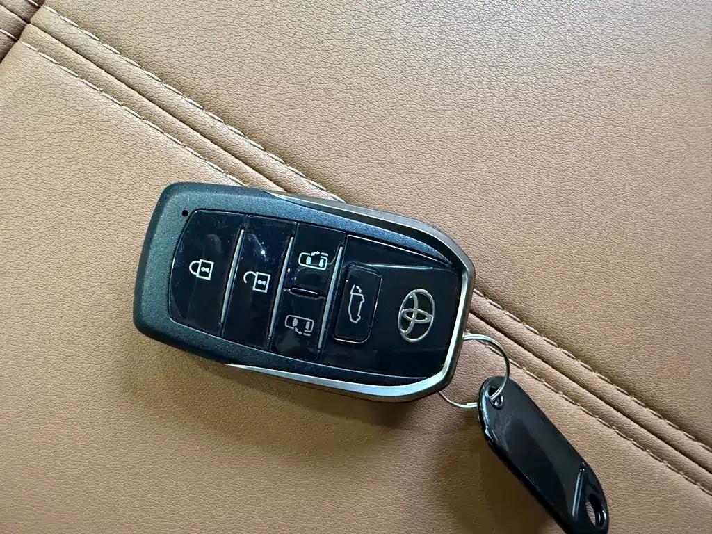 Wilfa 2024 Crown Dual Engine 2.5L Supreme Executive Edition купить на сайте DeffCars