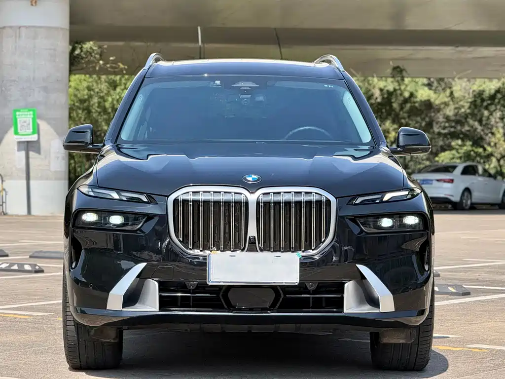 BMW X7 2023 xDrive40i Leading Luxury Package купить на сайте DeffCars