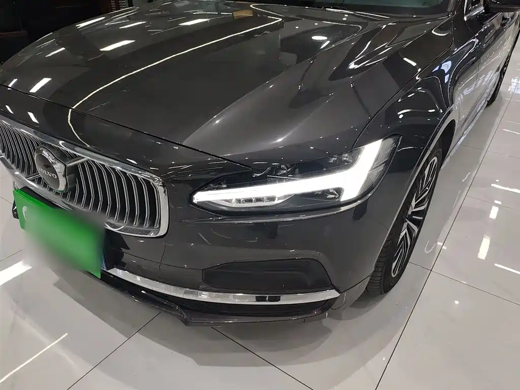 Volvo S90 2025 B5 Zhiyi Luxury Edition купить на сайте DeffCars