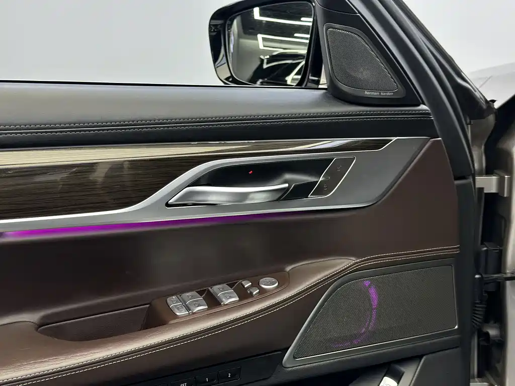 BMW 7 Series 2019 730Li Luxury Package купить на сайте DeffCars
