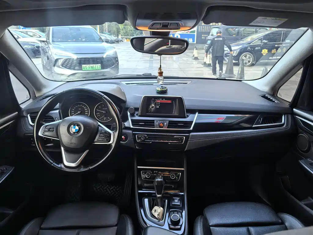 BMW 2 Series Touring 2016 218i Sports Design Package купить на сайте DeffCars