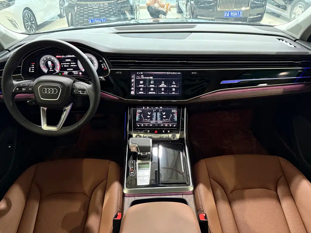 Audi Q7 2025 55 TFSI quattro S line sports купить на сайте DeffCars
