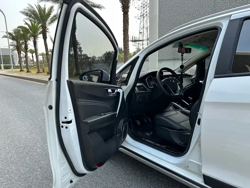 Vision X3 2017 1.5L Manual Elite купить на сайте DeffCars