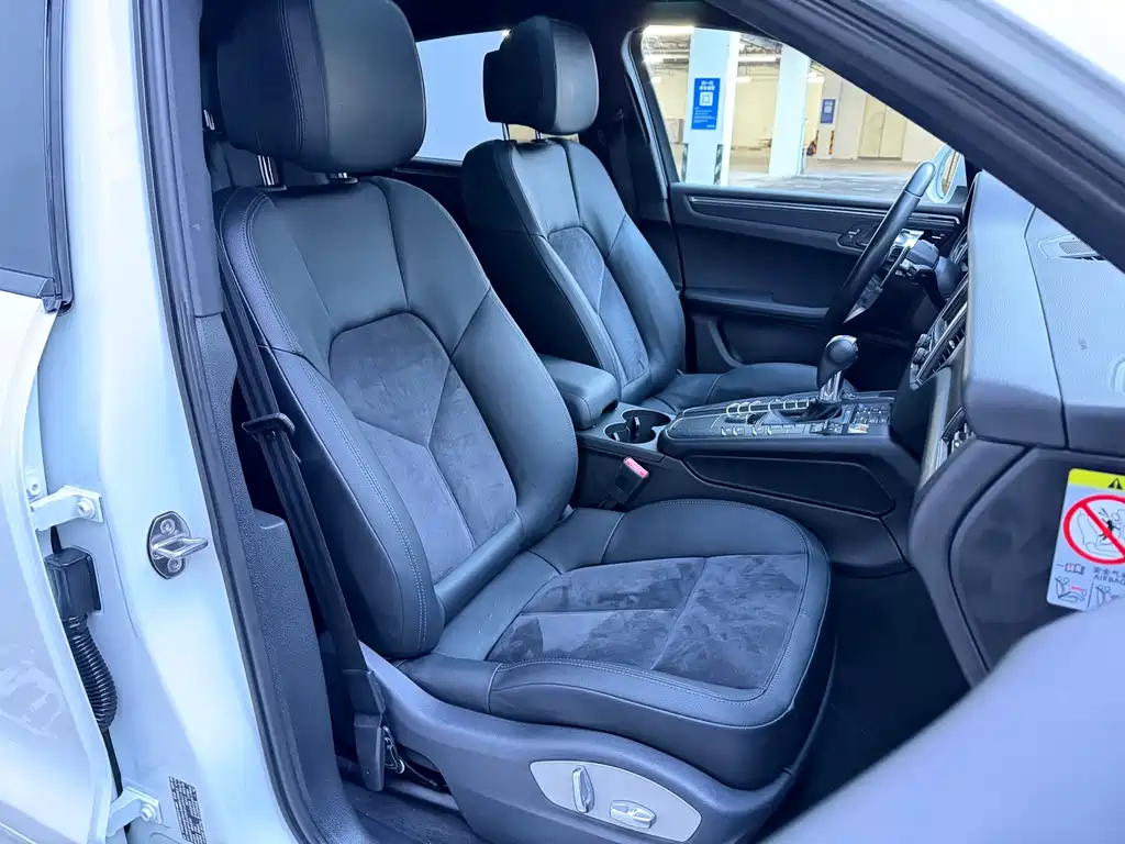 Macan 2014 Macan 2.0T купить на сайте DeffCars