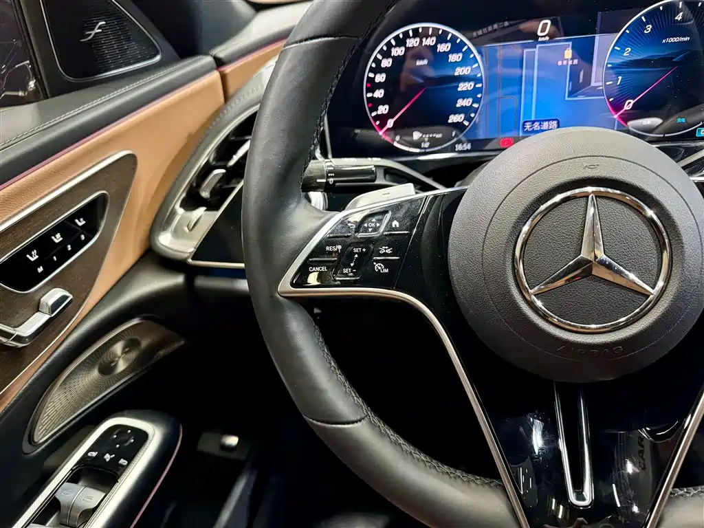 Mercedes-Benz E-Class 2024 E 300 L Luxury Model купить на сайте DeffCars