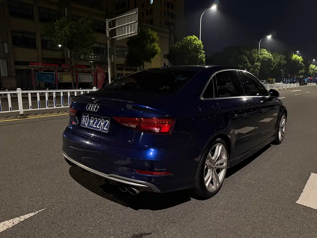 Audi S3 2017 facelift S3 2.0T Limousine купить на сайте DeffCars