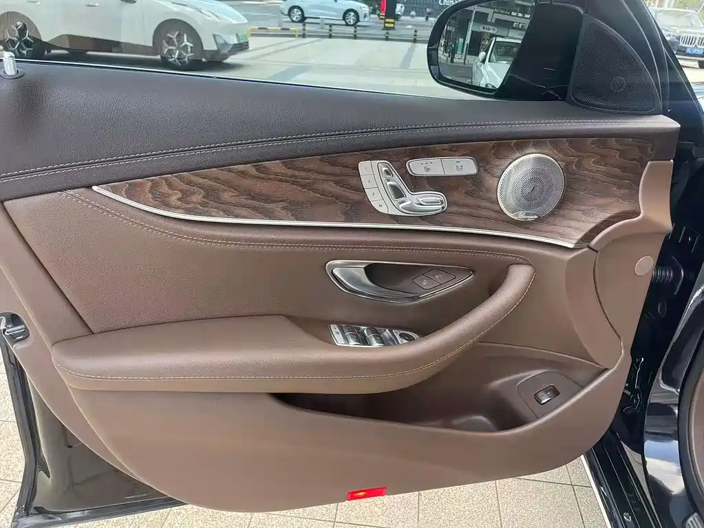 Mercedes-Benz E-Class 2023 E 300 L Luxury Model купить на сайте DeffCars