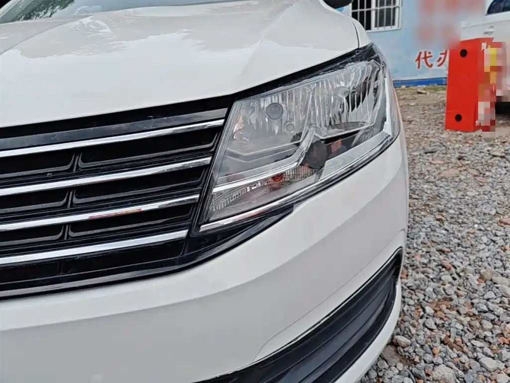 Lavida 2017 1.6L automatic fashion version купить на сайте DeffCars