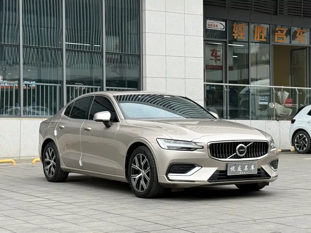 Volvo S60 2024 B4 Zhiyi Luxury Edition купить на сайте DeffCars