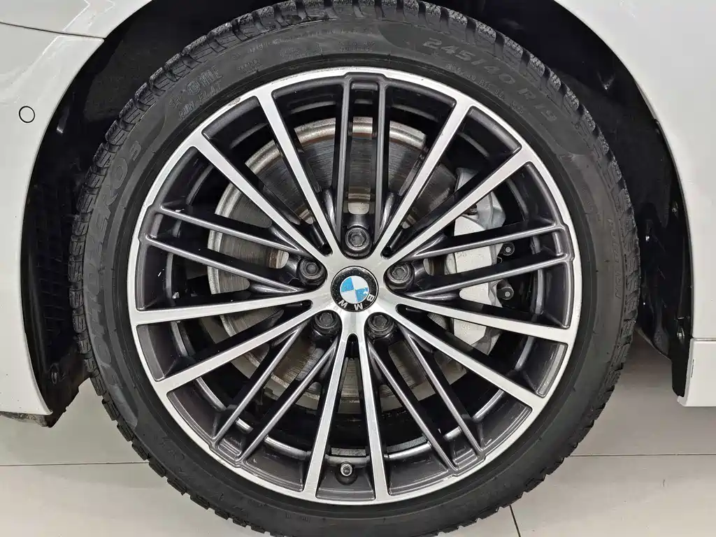 BMW 5 Series 2019 530Li Exclusive M Sports Package купить на сайте DeffCars