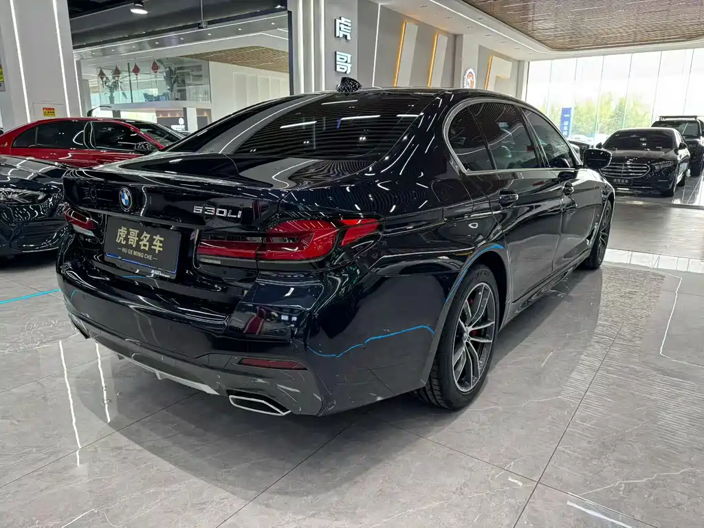 BMW 5 Series 2021 525Li M Sports Package купить на сайте DeffCars