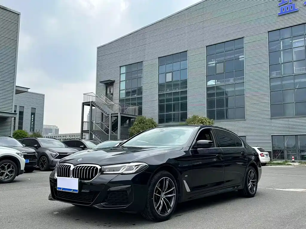 BMW 5 Series 2022 facelift 525Li M Sports Package купить на сайте DeffCars
