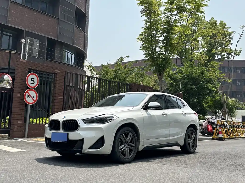 BMW X2 2021 facelift sDrive25i M sports package купить на сайте DeffCars