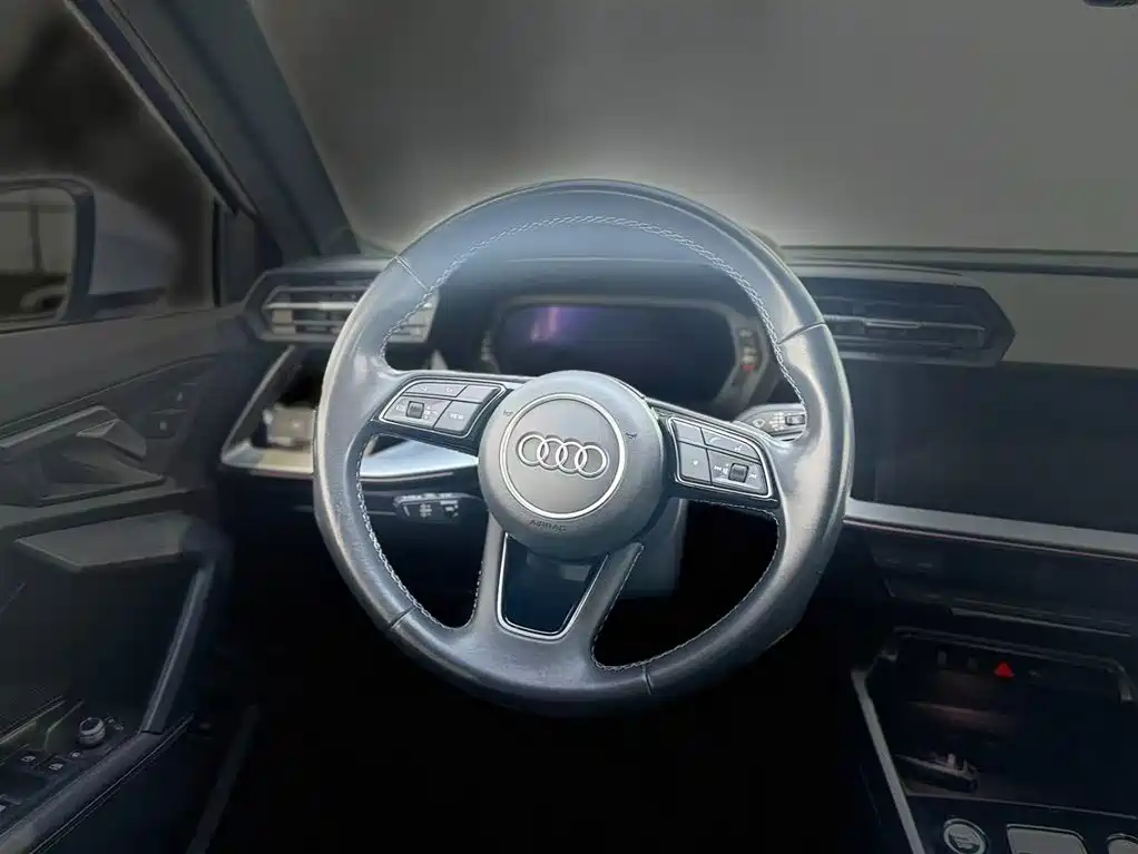 Audi A3 2024 A3L Limousine 35 TFSI Fashionable and Sporty купить на сайте DeffCars