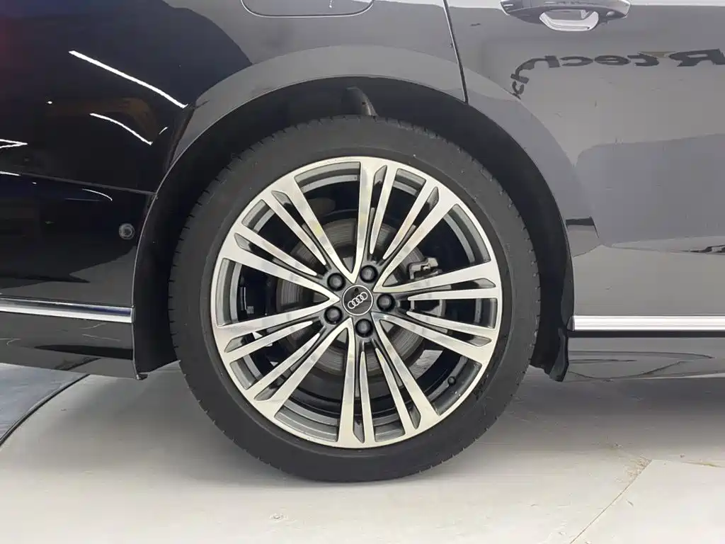 Audi A8 2024 A8L 50 TFSI quattro Premium Selection купить на сайте DeffCars