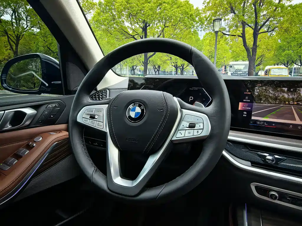 BMW X7 2024 xDrive40i Leading Luxury Package купить на сайте DeffCars