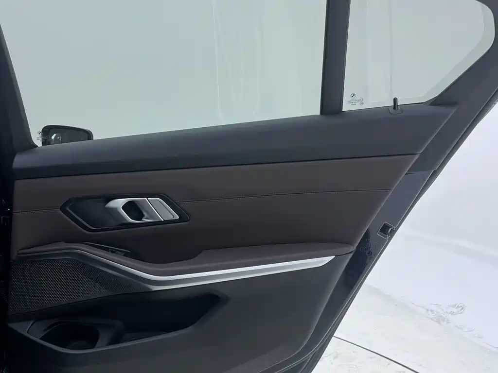 BMW 3 Series 2022 320Li M Sports Package купить на сайте DeffCars