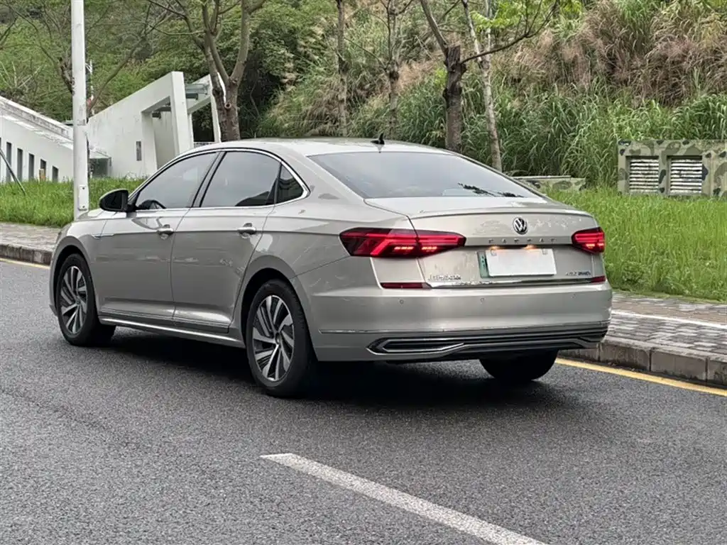 Passat New Energy 2020 430PHEV Hybrid Luxury Edition National VI купить на сайте DeffCars