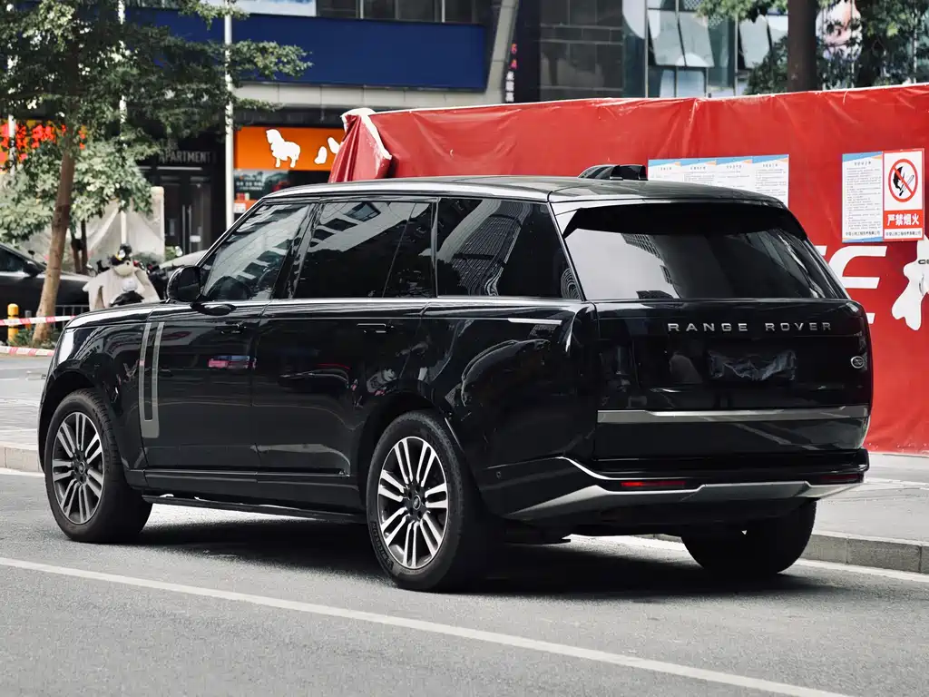 Range Rover 2023 3.0 L6 400PS Extended Edition купить на сайте DeffCars