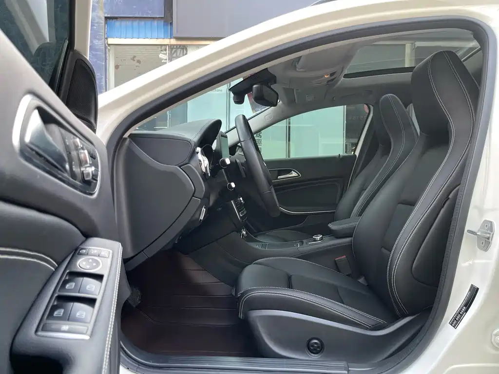 Mercedes-Benz GLA 2018 GLA 220 4MATIC sports model купить на сайте DeffCars