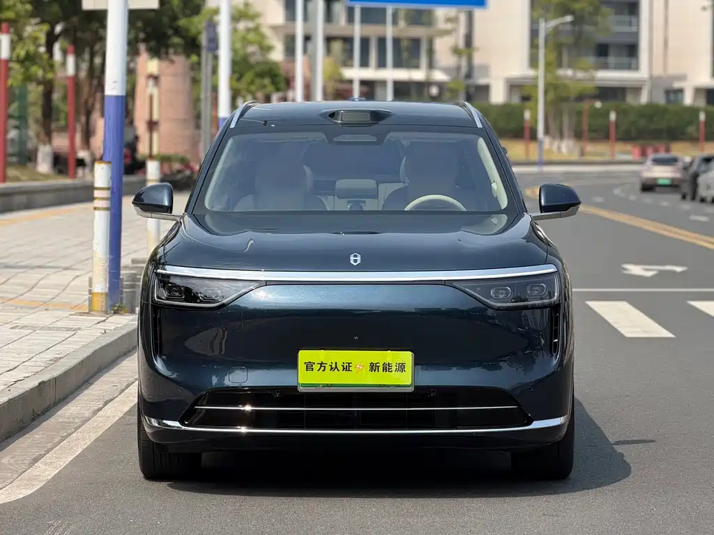 Wenjie M8 2025 extended range Max+ version 53.4kWh 5-seater version купить на сайте DeffCars