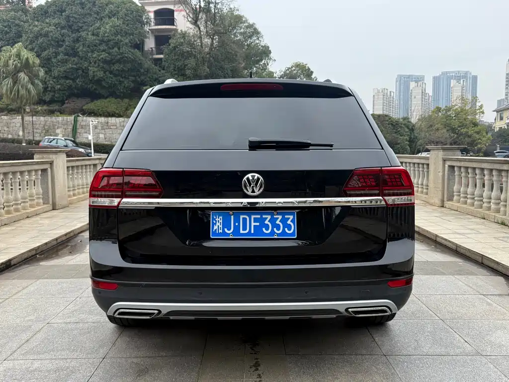 Touron 2020 380TSI four-wheel drive luxury version National VI купить на сайте DeffCars