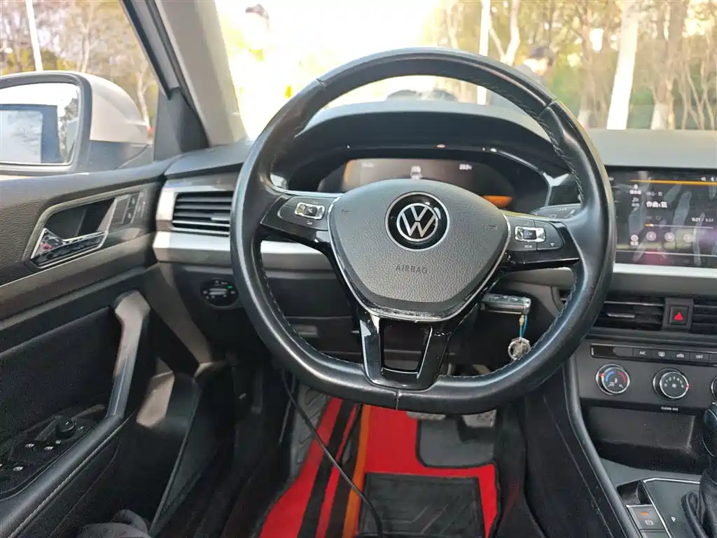 Lavida 2022 1.5L automatic vision version купить на сайте DeffCars
