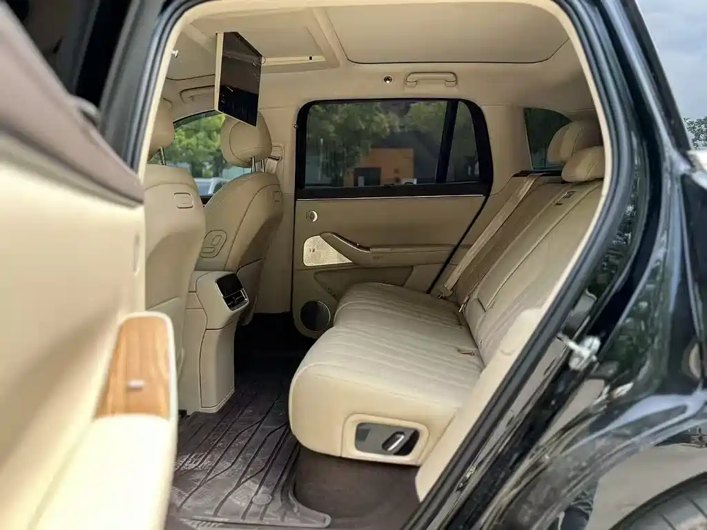 Wenjie M7 2026 Pure Electric Max Long Range Edition 5-seater 192-line lidar) купить на сайте DeffCars