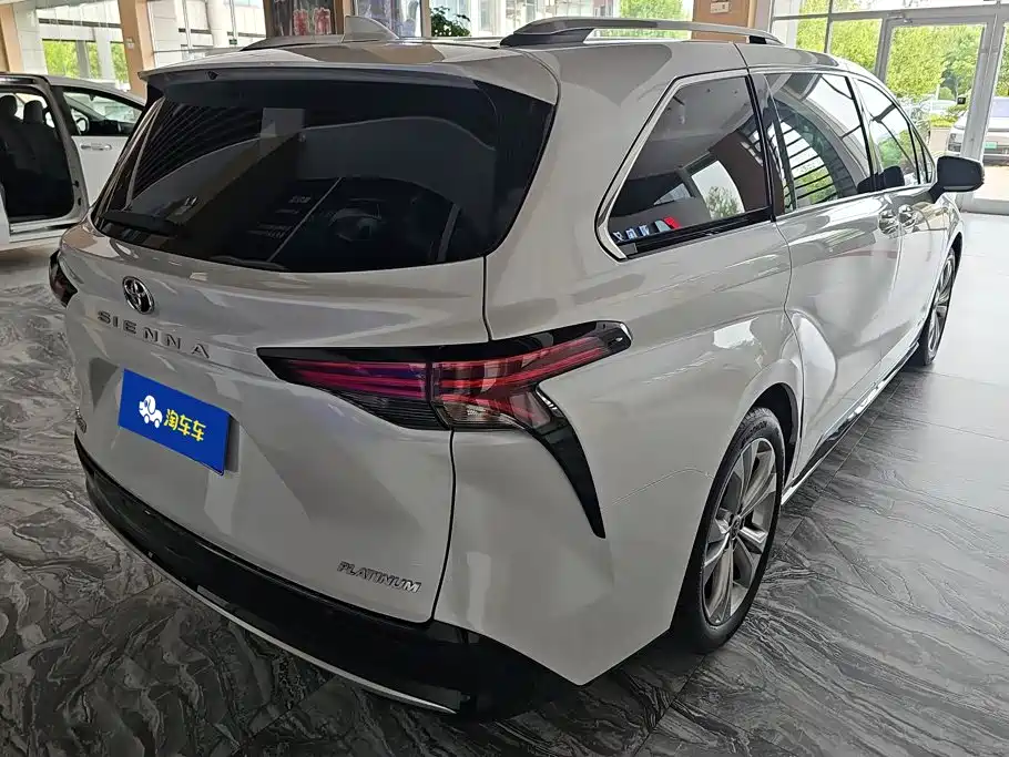 SIENNA 2024 2.5L Hybrid Platinum Edition купить на сайте DeffCars