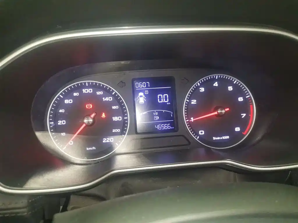 Roewe RX3 2020 1.6L Manual Super Cool Enterprising Edition купить на сайте DeffCars