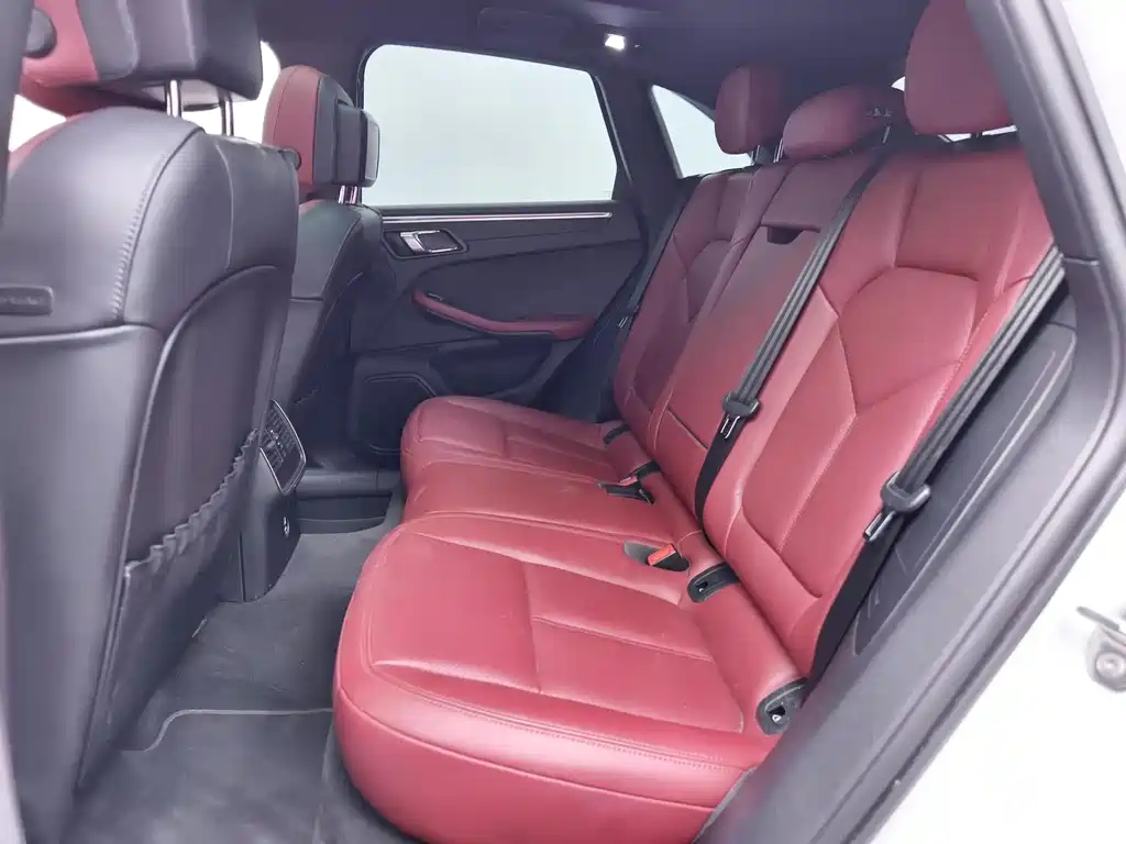 Macan 2023 Macan 2.0T купить на сайте DeffCars