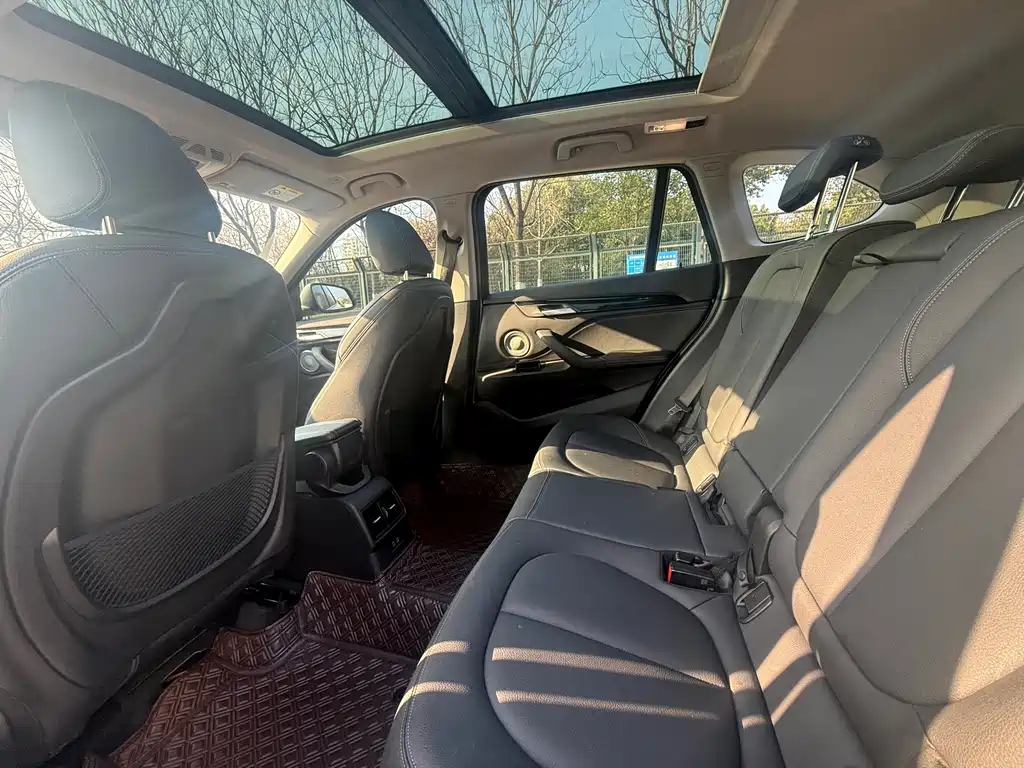 BMW X1 2022 sDrive25Li Leading Model купить на сайте DeffCars