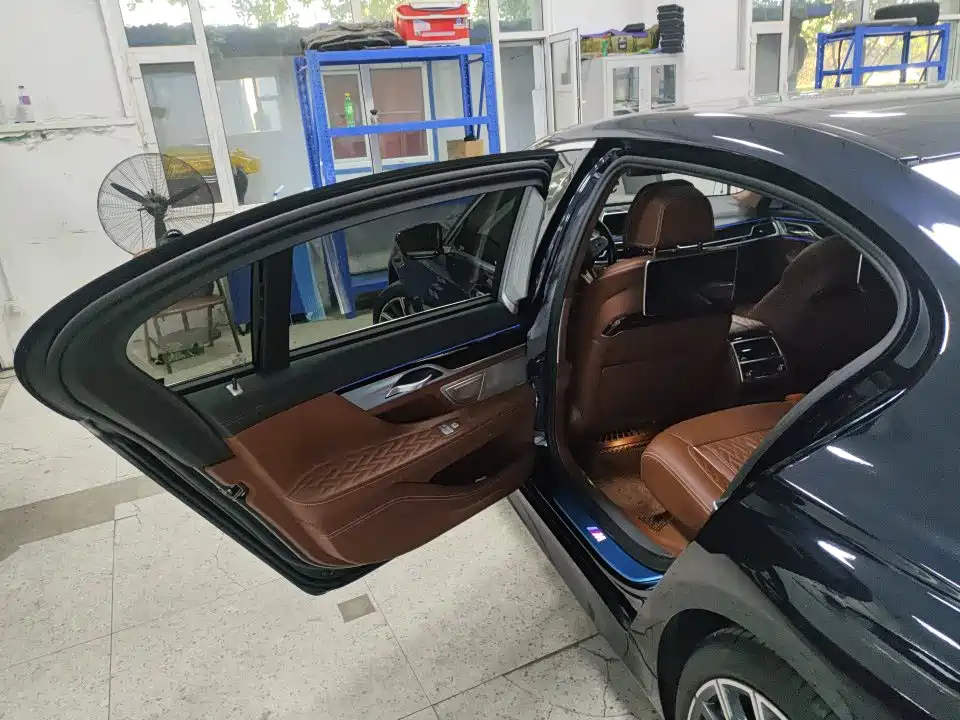 BMW 7 Series 2021 740Li xDrive Executive M Sports Package купить на сайте DeffCars