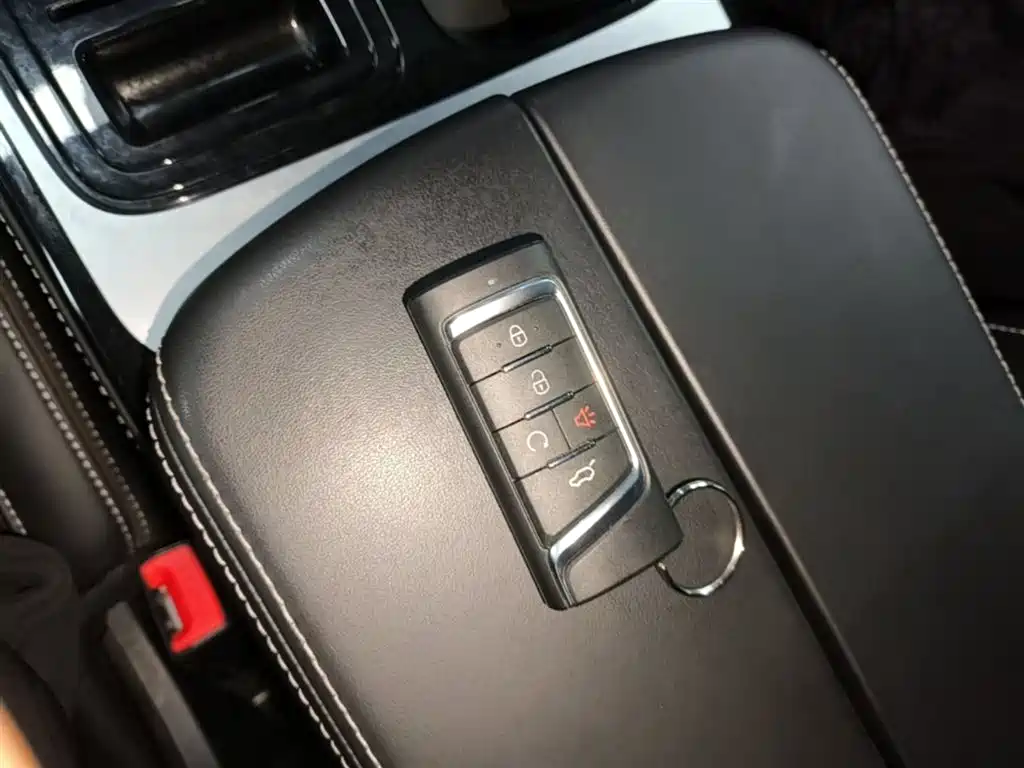 Trumpchi GS8 2020 390T 2WD Luxury Connected Edition (seven seats) купить на сайте DeffCars