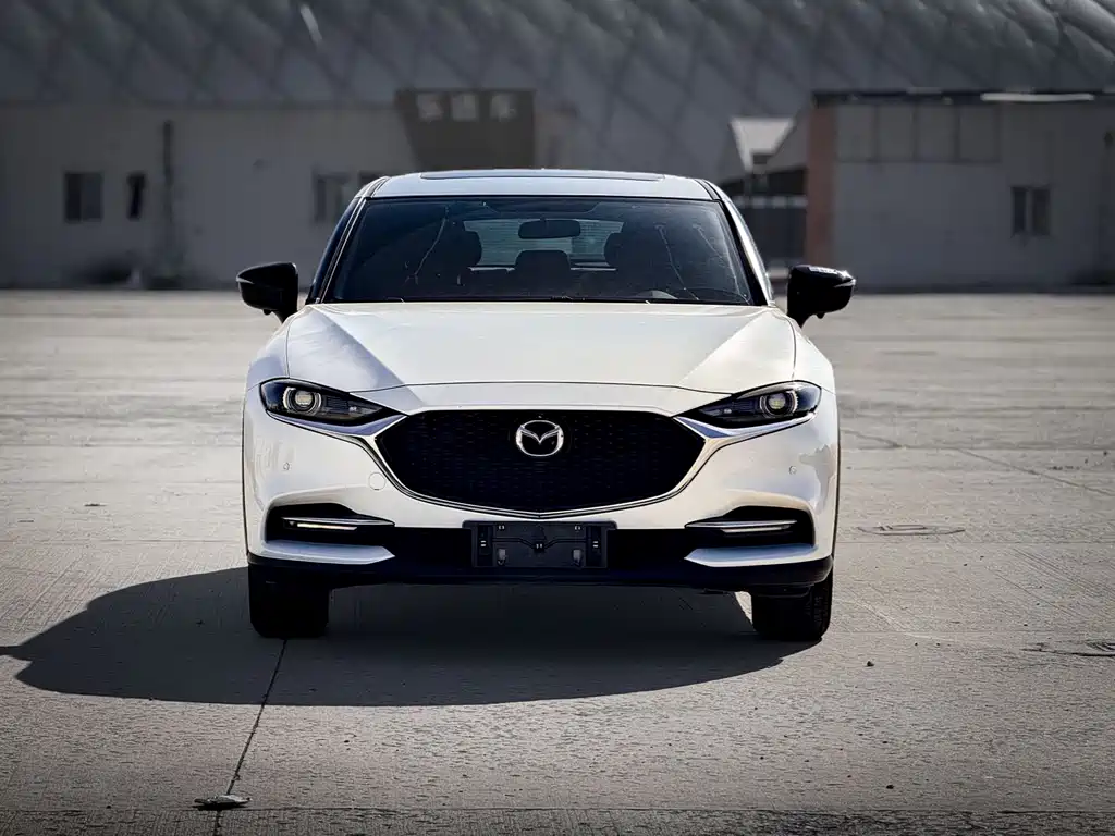 Mazda CX-4 2021 2.0L automatic two-wheel drive Blue Sky Vitality Edition купить на сайте DeffCars