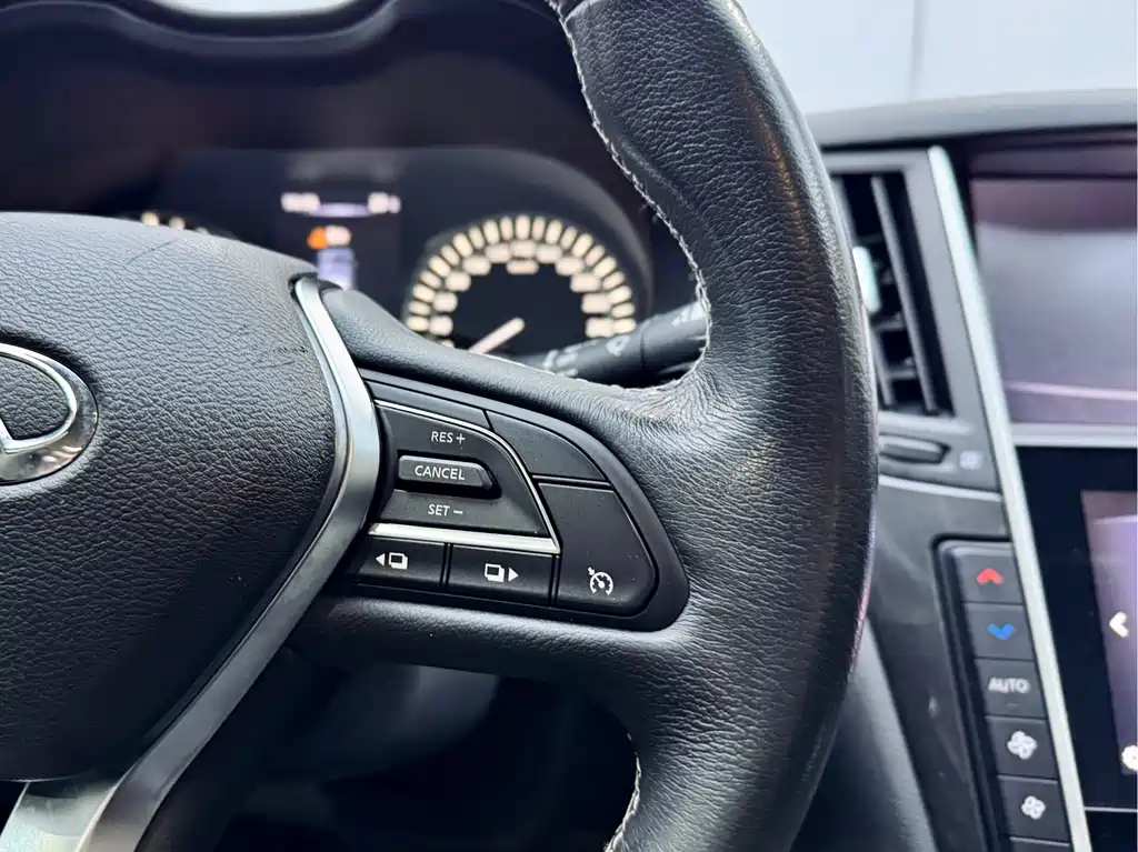Infiniti Q50L 2018 2.0T Comfort Edition National V купить на сайте DeffCars