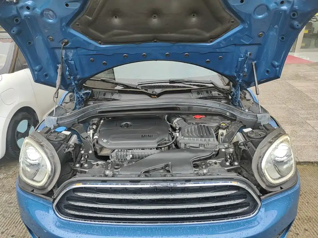 COUNTRYMAN 2019 1.5T COOPER Artist Weekend Travel Edition купить на сайте DeffCars